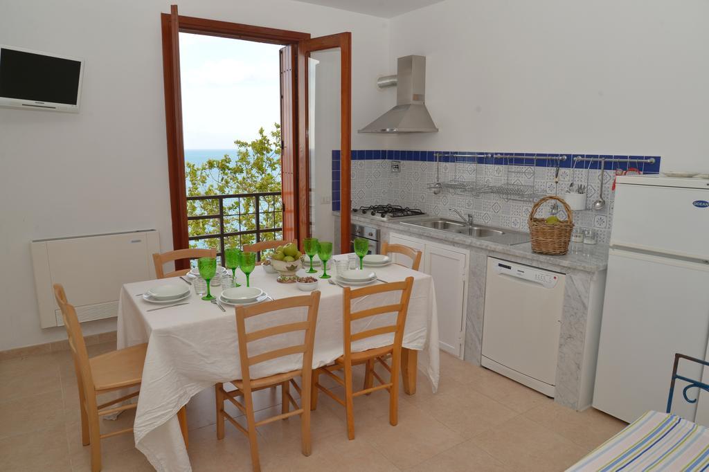 Marco Polo Casa Vacanze Pollina Eksteriør billede