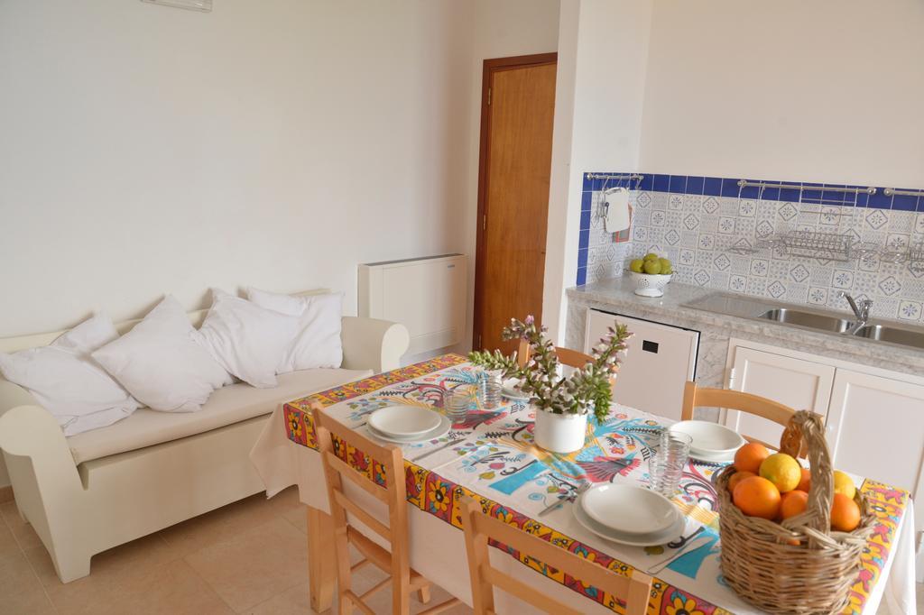 Marco Polo Casa Vacanze Pollina Eksteriør billede