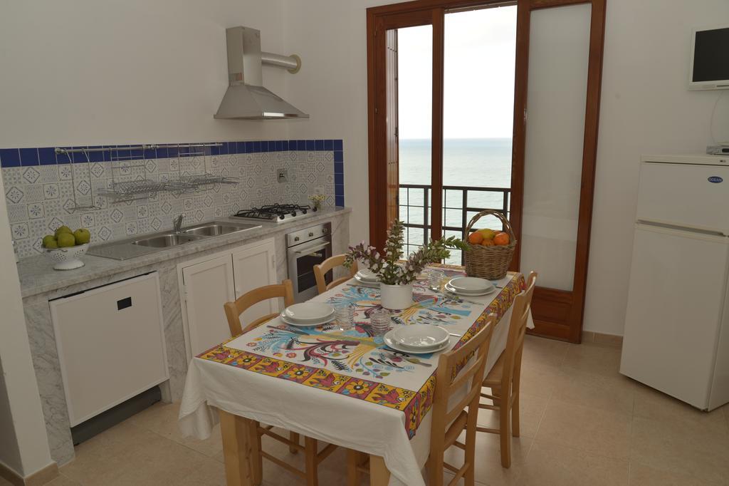 Marco Polo Casa Vacanze Pollina Eksteriør billede